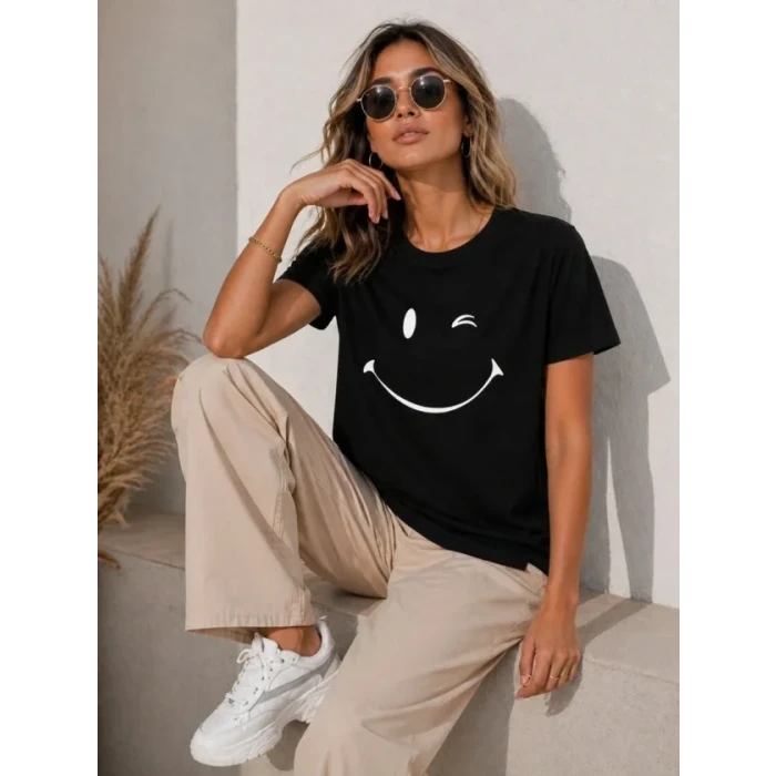 Minimal Gülümseyen Yüz Baskılı Tişört Kısa Kol Yazlık T-shirt - Siyah