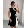 Kadın Yarım Balıkçı Yaka Pencere Dekolte Ve Çift Renk Detay Mini Elbise