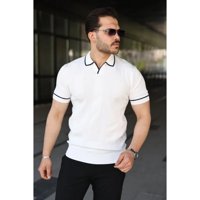 Erkek Dokulu Desen Yakalı Kısa Kollu Tişört