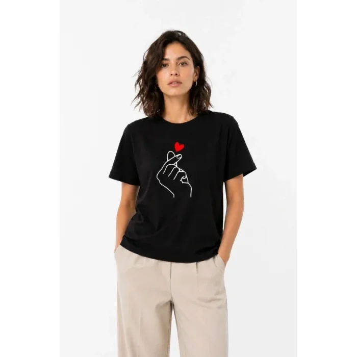 Kore Parmak Kalp Aşk Temalı Minimal Baskılı Tişört Yazlık Kısa Kol T-Shirt - Siyah