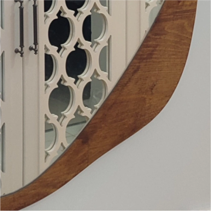 ASYMMETRIC MIRROR WITH NATURAL WOOD FLOOR