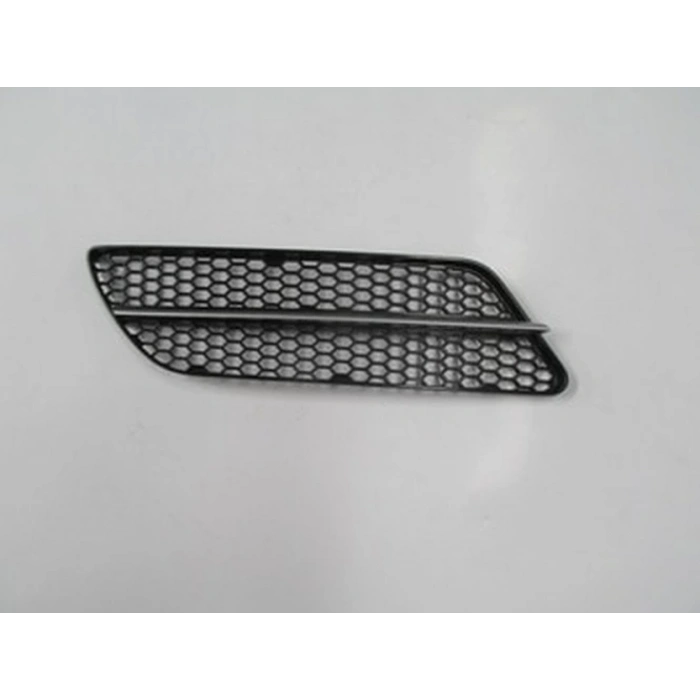 2005-2009 Alfa Romeo 147 Ön Tampon Panjuru Sağ Siyah (Çıtası Gümüş Gri) (Tyg) (Adet) (Oem No:156075732)