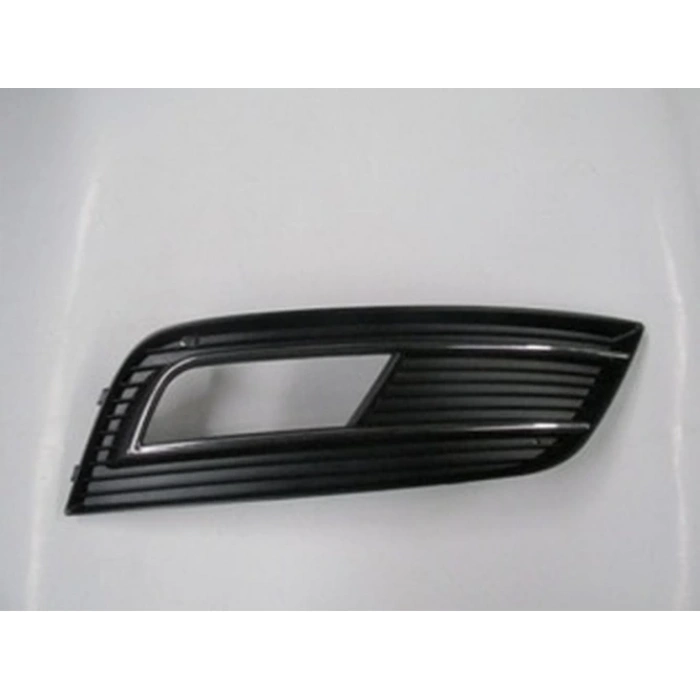2013-2015 Audi A4 Sis Lamba Kapağı Sağ Sis Delikli (Nikelaj Çıtalı) (Bfn) (Adet) (Oem No:8K0807682K01C)