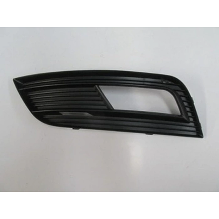 Audi A4 2013-2015 Sis Lamba Kapağı Sol Delikli (Nikelaj Çıtasız) (Tyg) (Adet) (Oem No:8K0807681K01C)