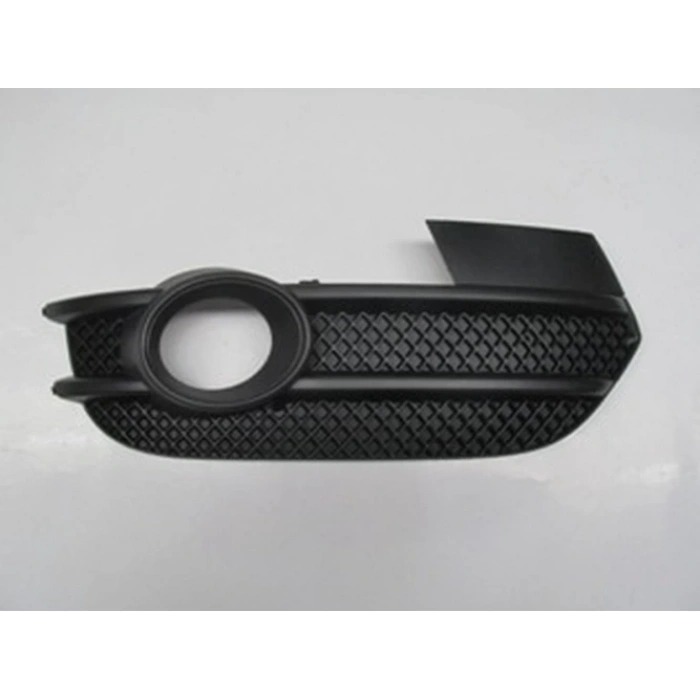 2012-2014 Audi Q3 Sis Lamba Kapağı Sağ (Sis Delikli) (Bfn) (Adet) (Oem No:8U0807682)