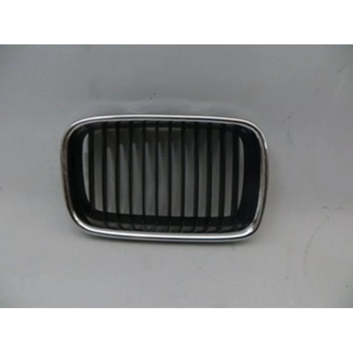 1991-1994 Bmw 3 Serı E36 Sd/Coupe Ön Panjur Sağ Siyah/Nikelaj Çerçeveli (Tw) (Oem No:51138122238)