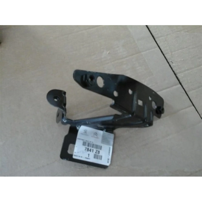 Cıtroen C3- 2010-2013 Ön Çamurluk İç Bağlantı Braketi Sağ Tw  Oem No: 7841Z8