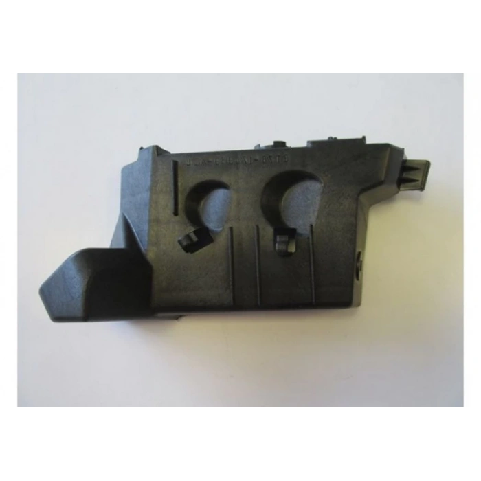 Ford Courier 2014  Ön Tampon Bağlantı Braketi Sag Et76 17D958 Ae (Oem No:Et7617D958Af)