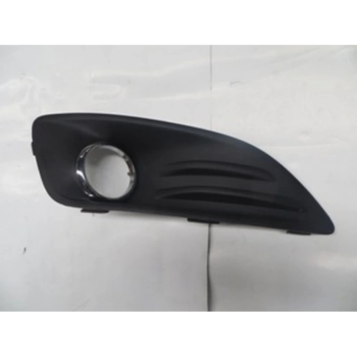 2013-2017 Ford Fiesta Sis Lamba Kapağı Sağ Siyah (Sis Deliği Nikelaj Çerçeveli) (Bfn) (Adet) (Oem No:C1Bj15A222Aa)