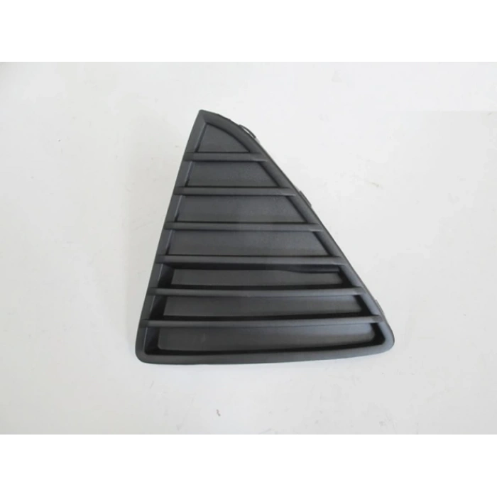 Ford Focus 2011  Ön Tampon Panjuru Sol  (Oem No:Bm5117K947Ae)