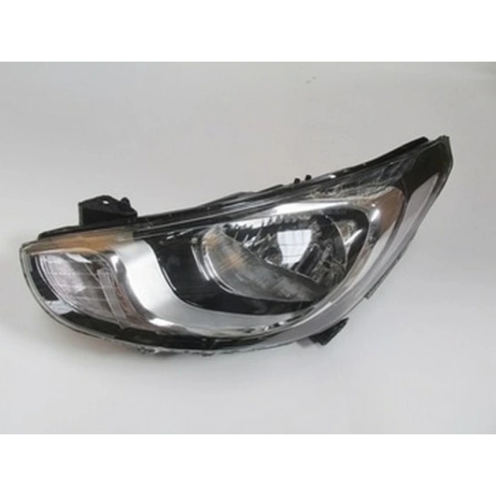 2011-2014 Hyundai Accent Blue Far Lambası Sol Elektrikli-Motorlu-Beyaz Reflektörlü Ledsiz H4 (8Pin) (Adet) (Oem No:921011R040)