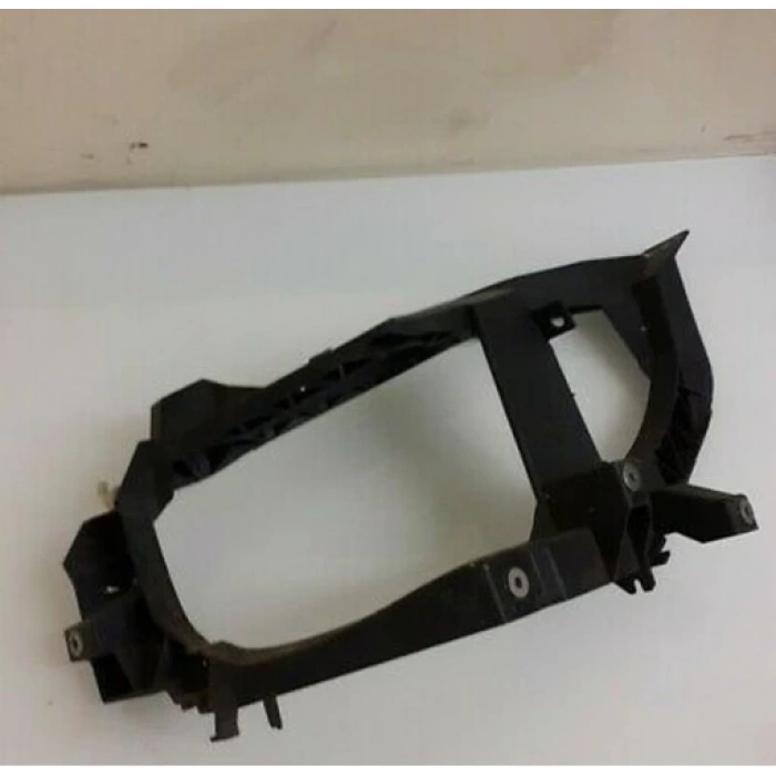 2009-2012 Mitsubishi Colt Far Yuvası Sol (Tw) (Adet) (Oem No:5256A813)