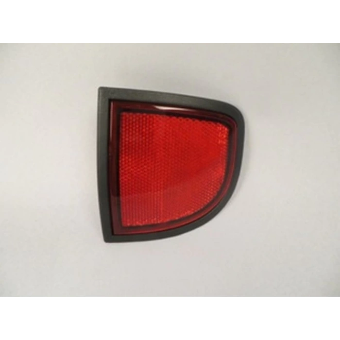 Mitsubishi L200 2006-2015 Pickup Arka Reflektör Sağ Çamurluğa Takılan Amc (Oem No: 8355A016)