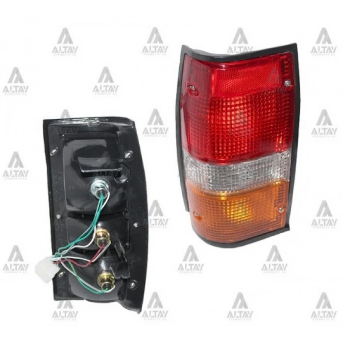 Stop Lambası L-200  1996-1998 Siyah Duylu Sağ (1 Adet) (Oem No: Mb527102)