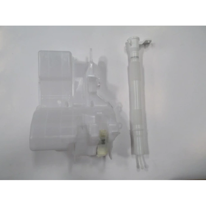 2019-2020 Mıtsubıshı L200 Pıck Up- Ön Cam Su Bidonu-Deposu-Motorlu Tw Oem No: 8260A493