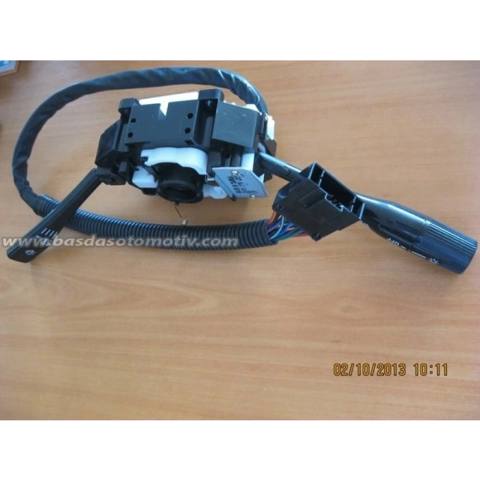 Sinyal Kolu Far Silecek L200 L300 1993-1998 Oem No: Mb571632
