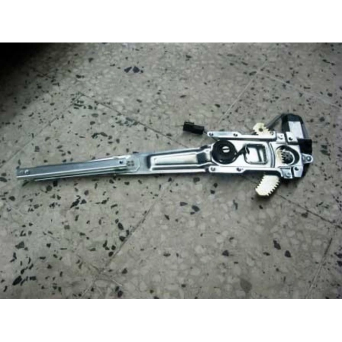 Cam Krikosu L300 1990-1997 Elektrikli Sağ Motorlu Oem No: Mb421446