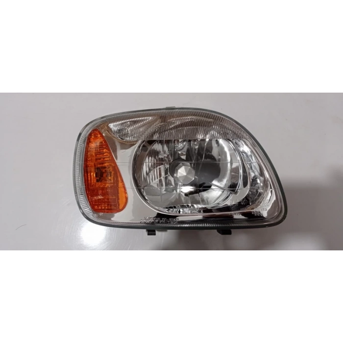 Far Micra 2000-2002 Sağ  Oem No: 215-1190R-Ld-Em