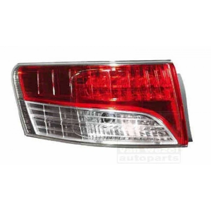 Toyota Avensis 2009-2010 Stop Lambası Ledli Dış Sağ (1 Adet) (Oem No: 81551-05250)