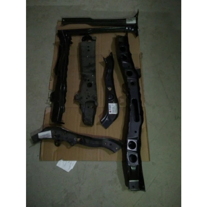 2010-2014 Toyota Avensis Ön Panel Üst Parça (Kilit Sacı) (Tw) (Adet) (Oem No:5320805030)