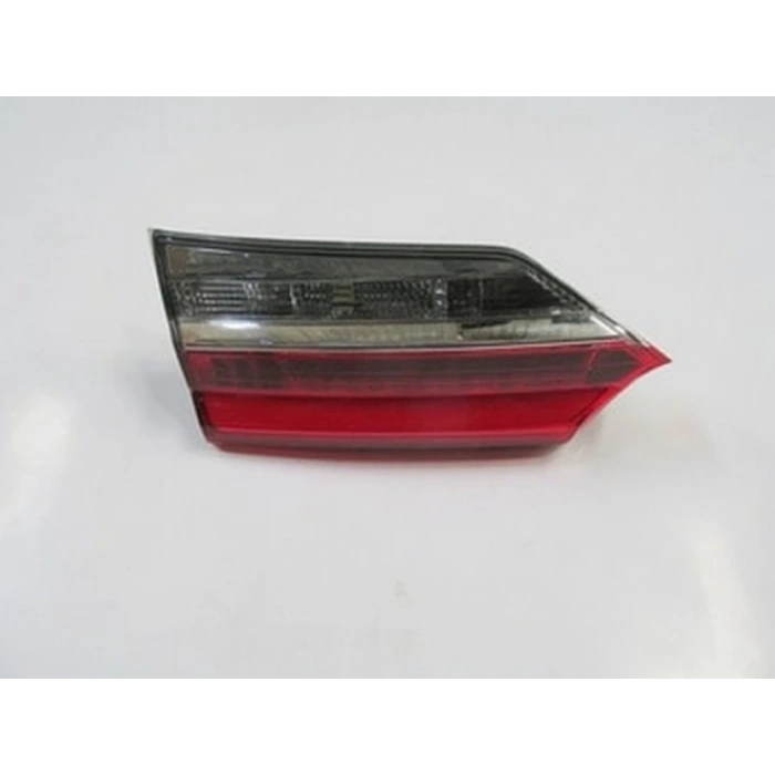 Toyota Corolla 2016-2018 İç Stop Lambası Sol Kırmızı - Beyaz - Ledli - Sisli (Casp) (E Marklı) (Adet) (Oem No:8159002A90)
