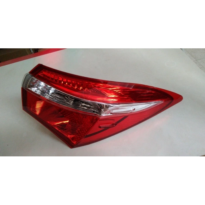 Stop Corolla 2013- Dış Sağ  Oem No: 81551-02760