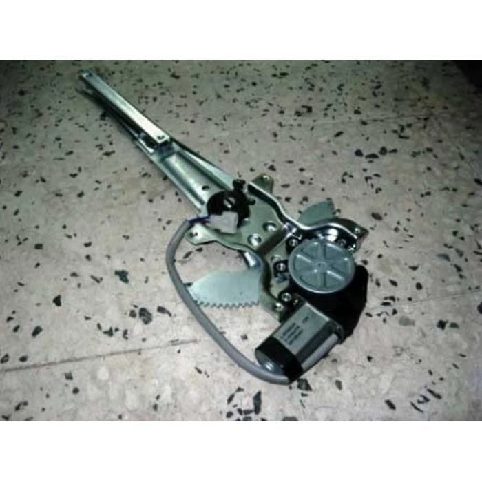 Cam Krikosu Corolla Ae92 Motorlu Sağ Elektrikli 88 1992  Oem No: 69801-12100