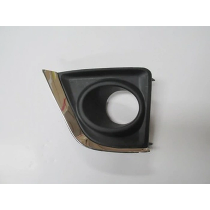 2013-2016 Toyota Corolla Nde180 Sis Lamba Kapağı Sağ Siyah Sis Delikli (Nikelaj Çıtalı) (Bfn) (Adet) (Oem No:8148202390)