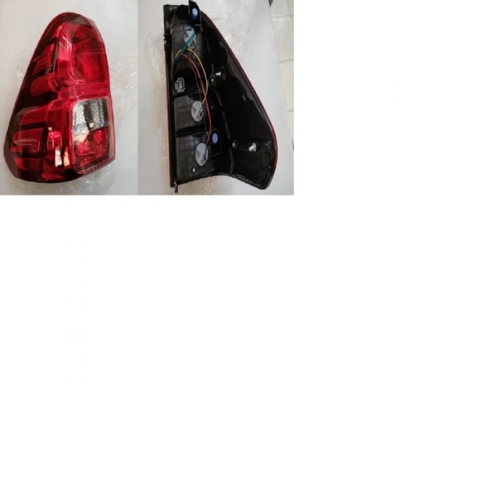 Stop Hilux 2015- Sol  Oem No: 81560-0K270