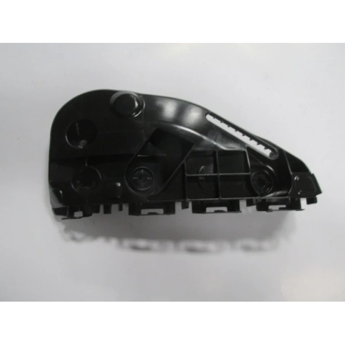 Toyota Hilux Revo 2015-2019 Ön Tampon Braketi Sağ Plastik (Oem No: 52115-0K180)