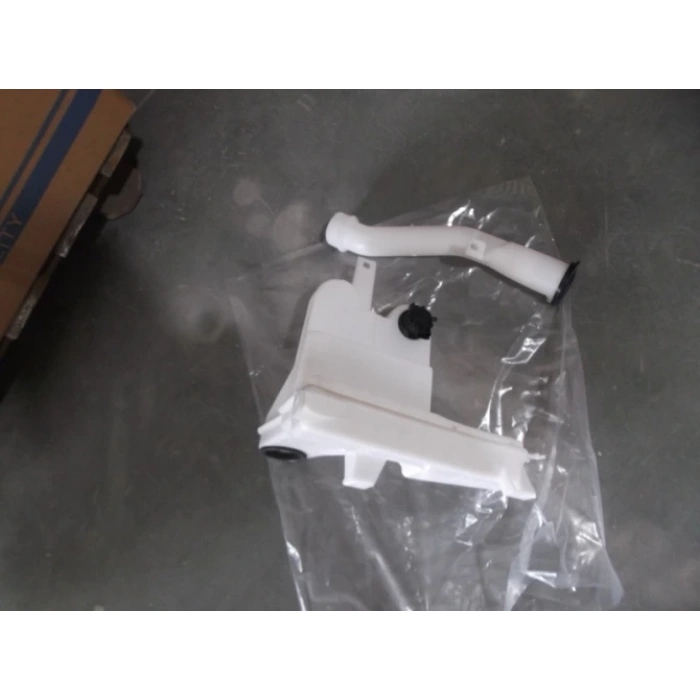 Su Fıskiye Deposu Hilux 2006-2009 Motorlu Oem No: Ty2020404