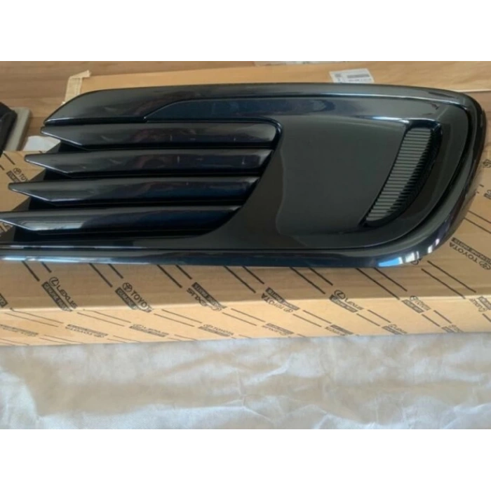 Sis Lamba Kapağı Caddy 2004-2010 (Sis Delikli) Sağ (Oem No:2K0853684A7G9) (Adet)