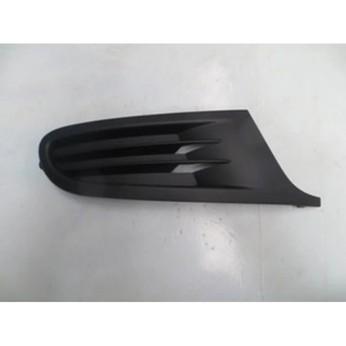 Volkswagen Golf 6 2009-2012 Sis Lamba Kapağı Sağ Deliksiz - Siyah (Bfn) (Adet) (Oem No:5K0853666A9B9)