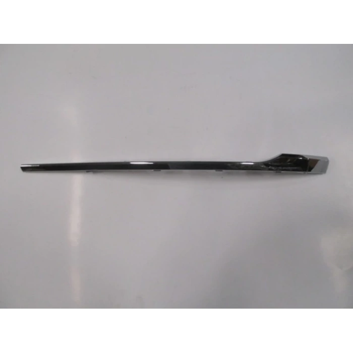 2014-2018 Volkswagen Passat B8 Ön Tampon Panjuru Yan Çıtası Sol Nikelajlı Tw Oem No: 3G08532532Zz