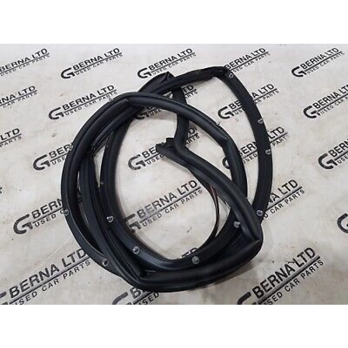 Arka Kapı Fıtılı Sol Ford Fıesta Bm 08- (Oem No: 8A61 A253A11 Ay)