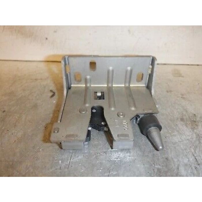 Arka Kapı Kılıdı: Alt Sol Kablosuz Ford Transıt V-363 Bm 14- (Oem No: Bk31 V43289 Ag)