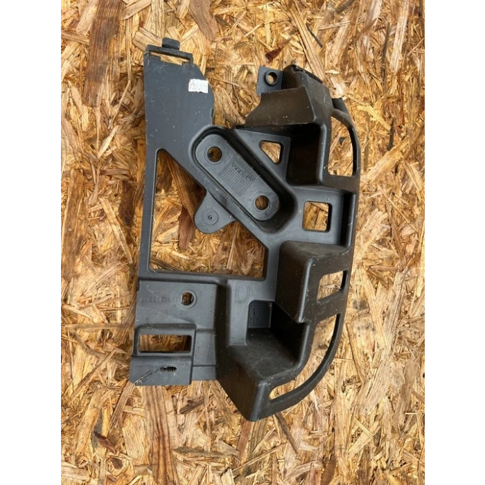 Arka Tampon Baglantı Ayak Psa 5008 B.M 2016- (Oem No: 9829975480)