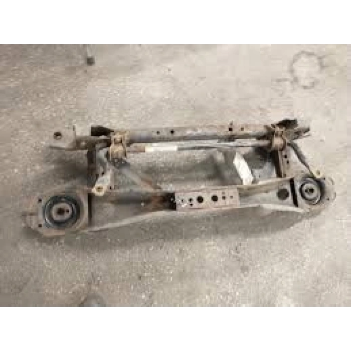 Arka Travers 4D Ford Focus Bm 09- (Oem No: Av61 5K067 Bf)