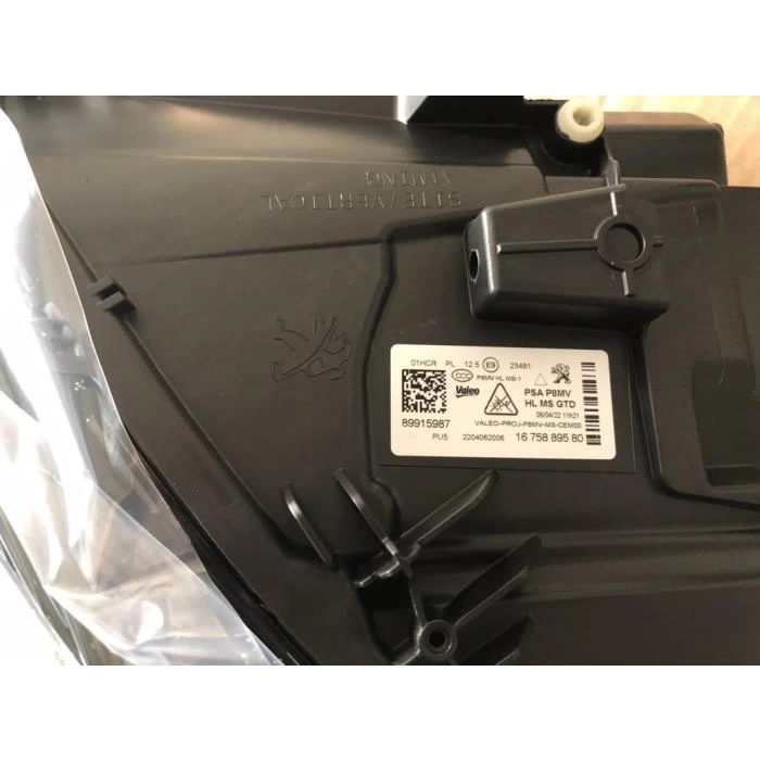 Far Sol (Led) Psa 3008/5008 B.M 2016- (Oem No: 1675889580)