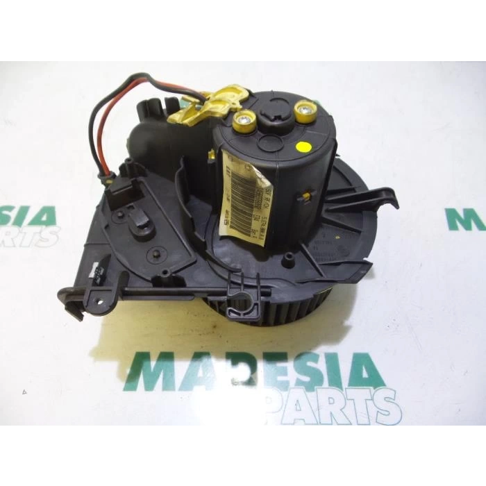 Kalorıfer Motoru Psa Expert Iıı B.M 2011- (Oem No: 1613566380)