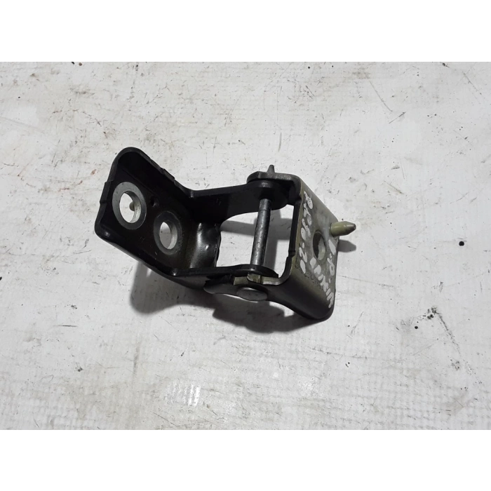 Kapı Menteşesi Ön Sağ Psa 208/301/3008 B.M 2012- (Oem No: 1608322080)