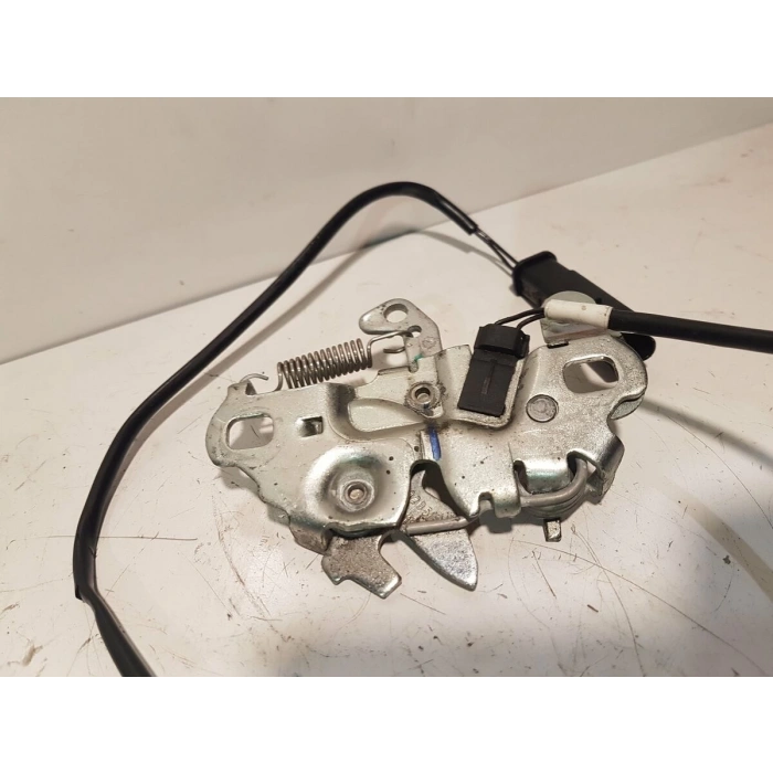 Kaput Kilidi Psa 3008/5008 B.M 2016- (Oem No: 9826685880)