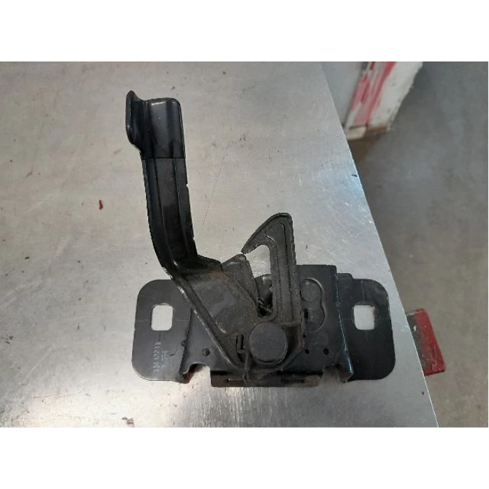 Kaput Kilit Mandalı Opel Astra K Bm 16- (Oem No: 39088734)