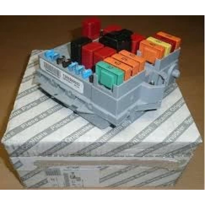 Motor İç I Sıgorta Kutusu Psa Boxer Iıı B.M 06- (Oem No: 1617129980)