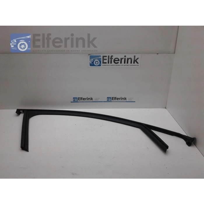 Ön Kapı Cam Hareket Fıtılı : Sol Opel Corsa F Bm 20- (Oem No: 9823226680)