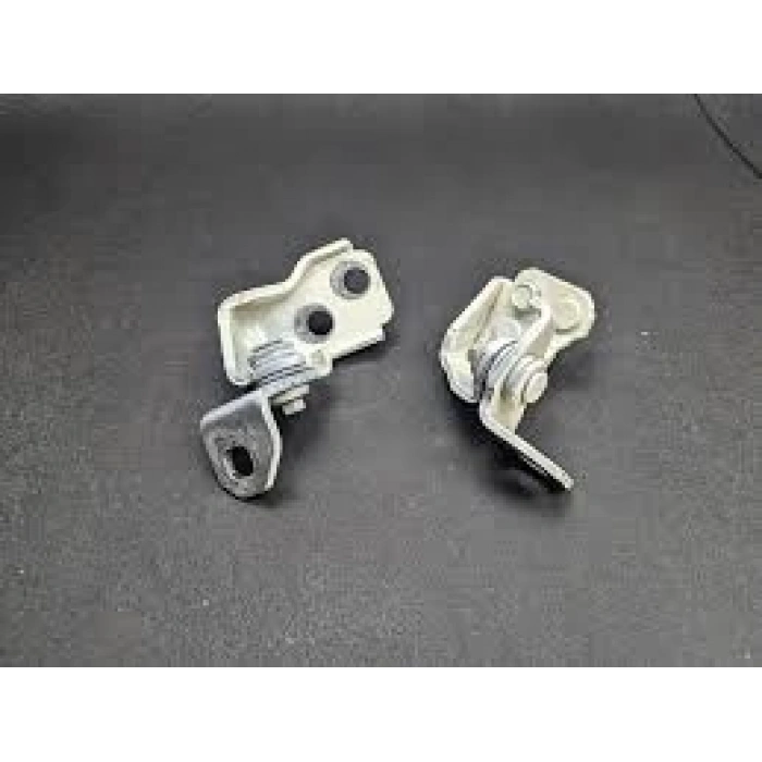 Ön Kapı Menteşe Alt Sol Ford B-460 Transıt Courıer Bm 14- (Oem No: Bb53 7822811 Ah)