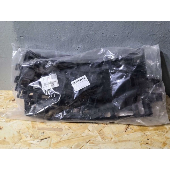 Ön Tampon Baglan Ayak Psa 3008 B.M 09- (Oem No: 1611188780)