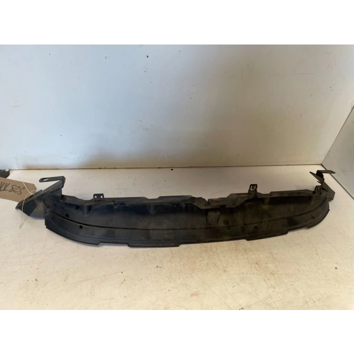 Radyatör Hava Deflektörü Üst Ford Fıesta Bm 13- (Oem No: C1Bb A001A04 Ab)