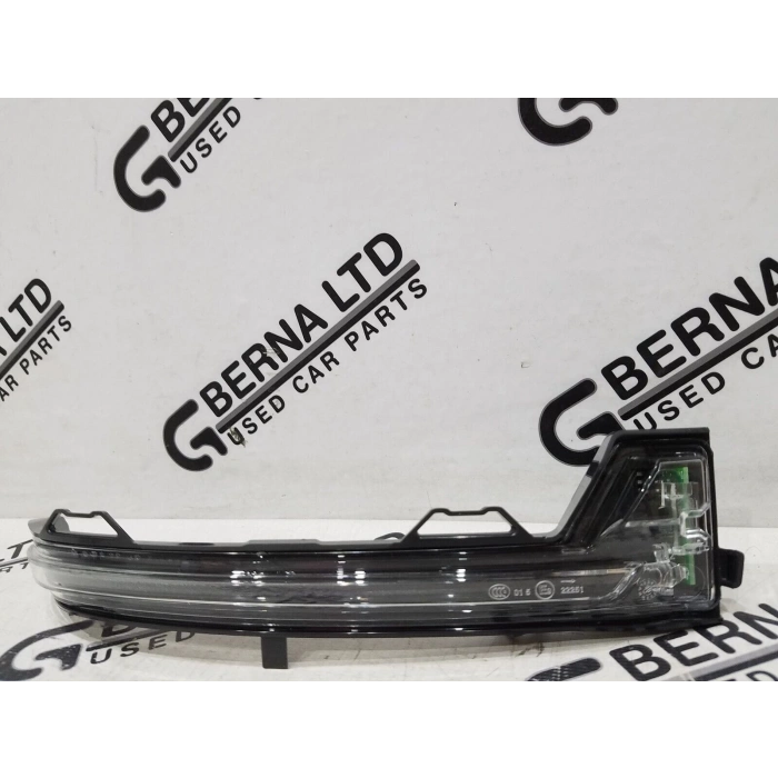 Sağ Ayna Sinyali Ledlı Psa 2008 (P24E) (Oem No: 9837260480)