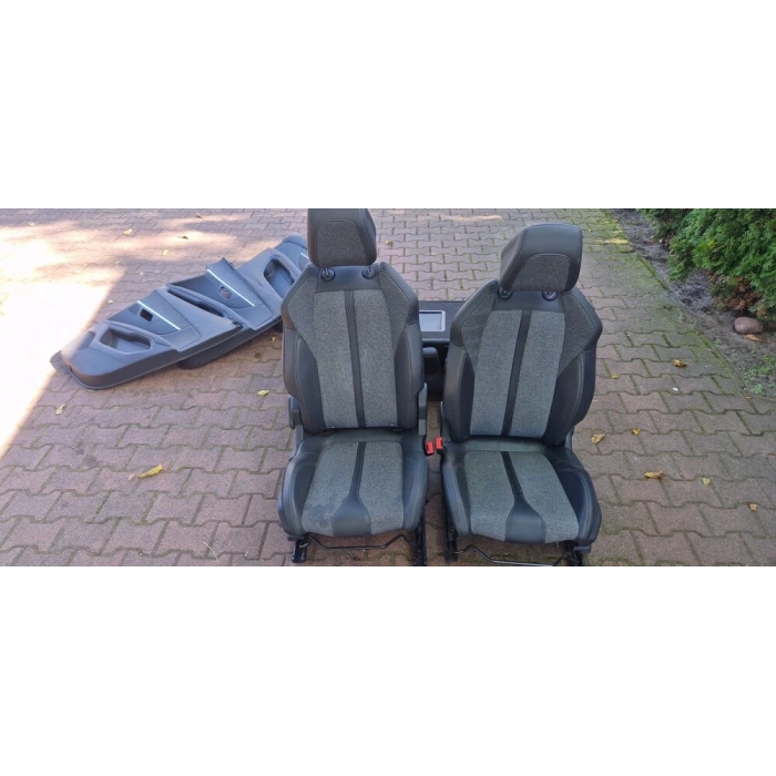 Sağ Ön Koltuk Oturma Yerı Karkası Psa 3008/5008 B.M 2016- (Oem No: 1622708480)